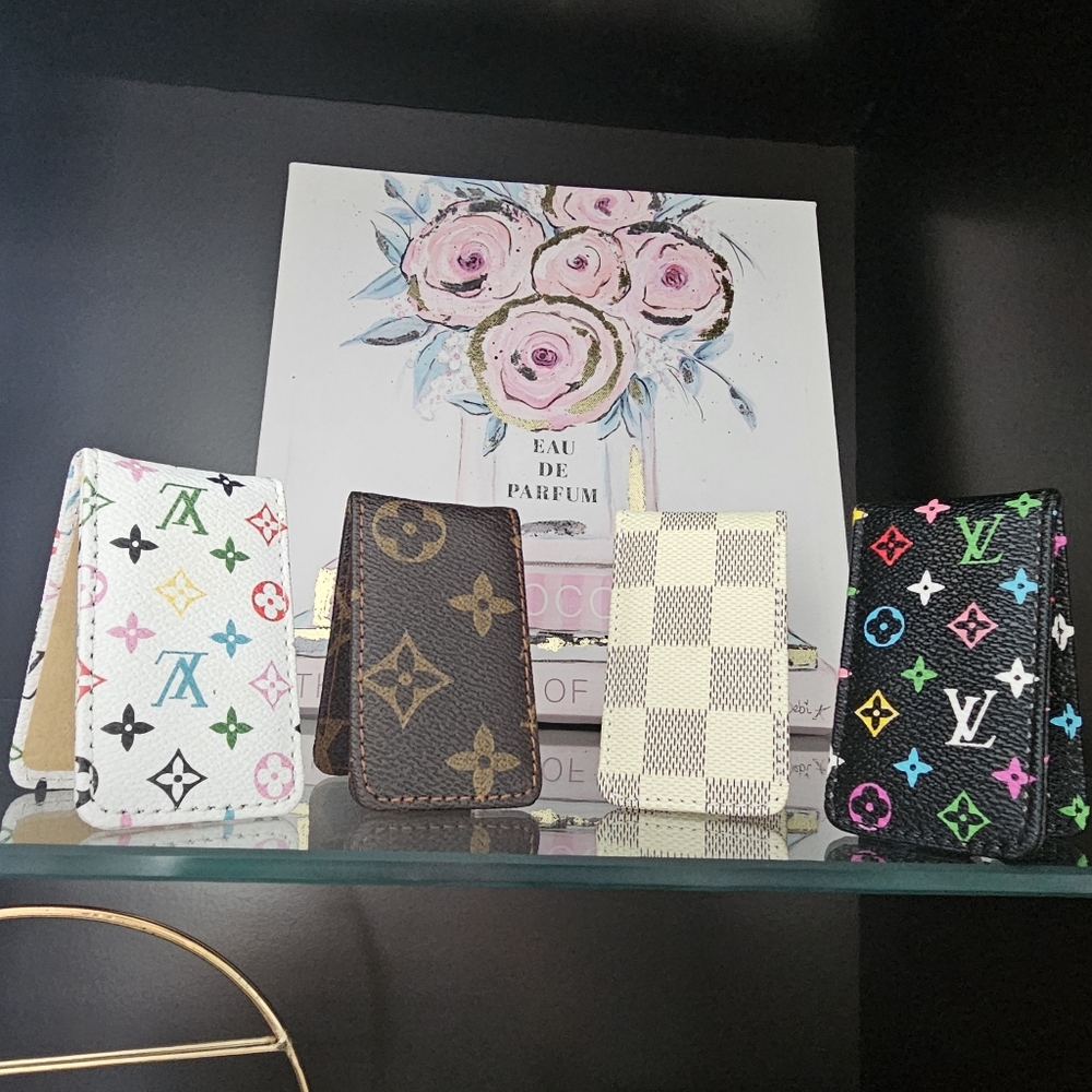NW Cards Magnetic Holder